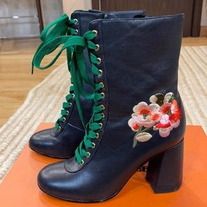 Mallanee blue embroidered leather zipper booties